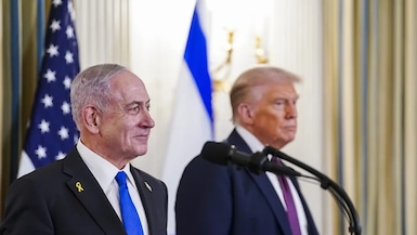 El presidente de Estados Unidos, Donald Trump, y el primer ministro de Israel, Benjamin Netanyahu, participan en una rueda de prensa conjunta en el Comedor de Estado de la Casa Blanca en Washington D. C., EE. UU., en una fotografía de archivo.