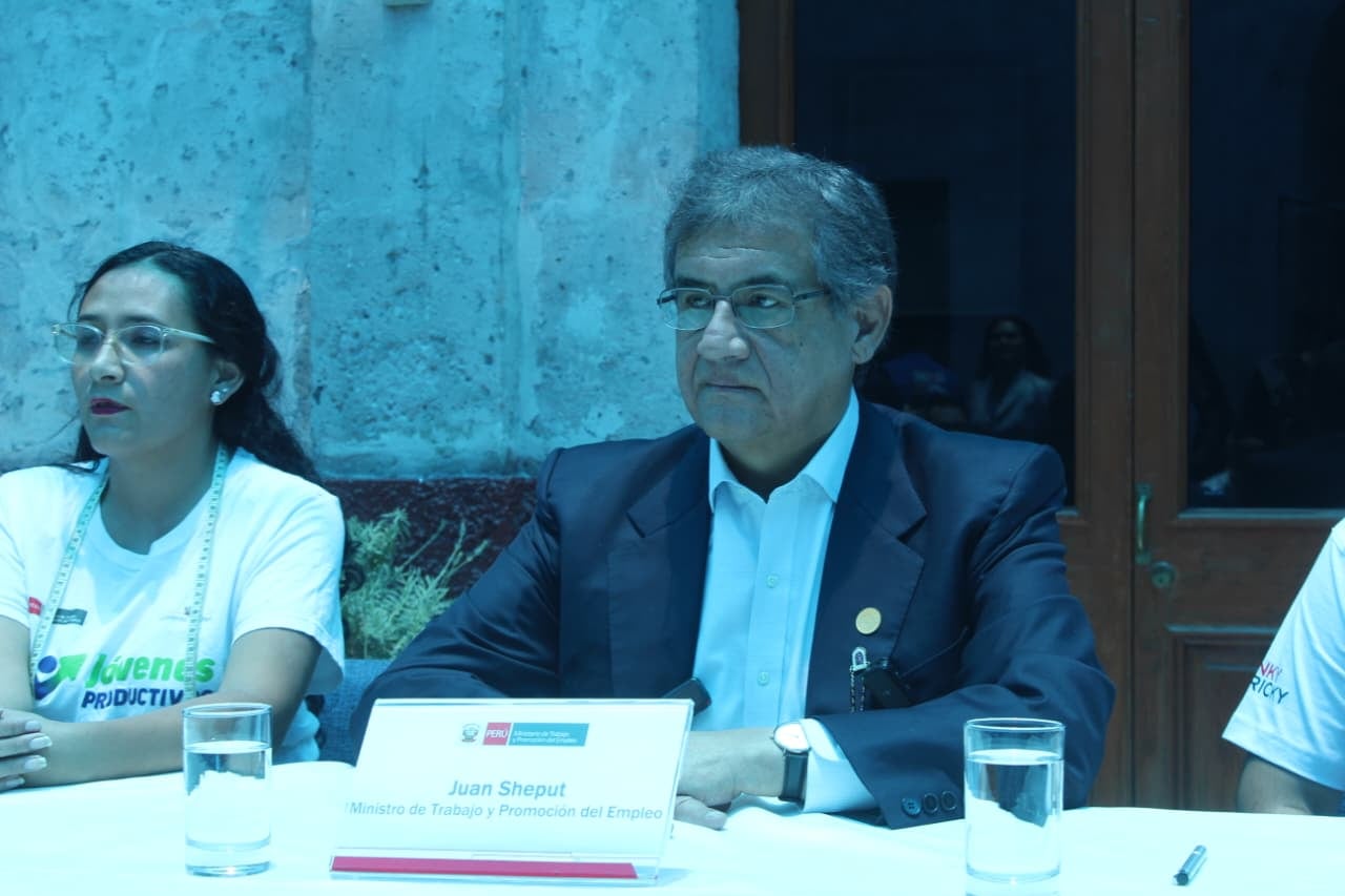 El ministro Juan Sheput también indicó que se evalúa brindar apoyo económico y legal a las empresas ante posibles paralizaciones de su producción. (Foto: Álvaro Figueroa/@photo.gec)