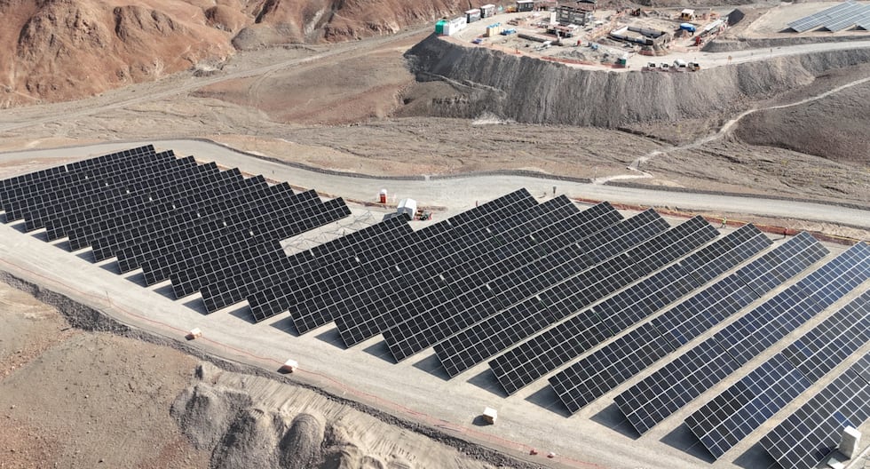 Perú lanza planta solar más alta de Latinoamérica