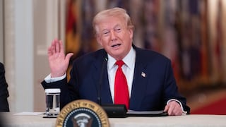 Trump afirma que Irán “se ha rendido ante sus vecinos” y advierte un “golpe muy duro”