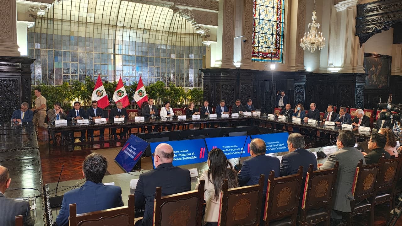 Sesión del acuerdo fiscal. Autor: Camila Vera Criollo, solo para Diario Gestión.