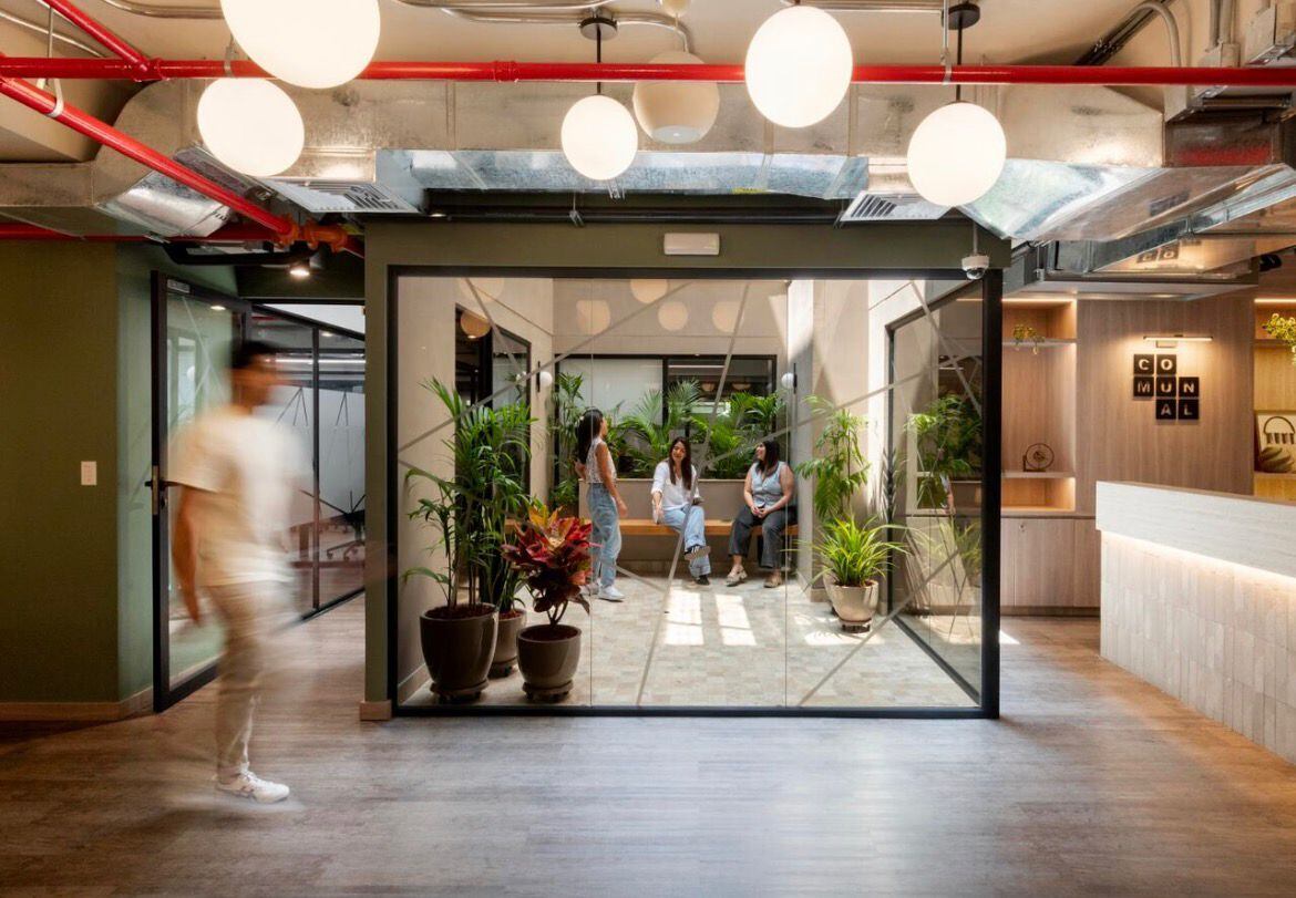 Comunal se ubica por delante de competidores internacionales como WeWork e IWG en términos de metraje operado en Perú.
