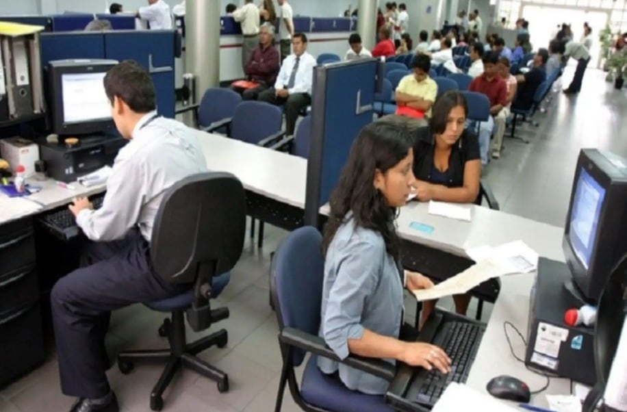 Pluriempleo en Perú: cuándo tener un segundo trabajo puede terminar en una sanción.
|Foto: Andina