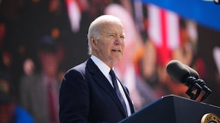 Joe Biden se disculpa ante Zelenski por el retraso de la ayuda militar de EE.UU.