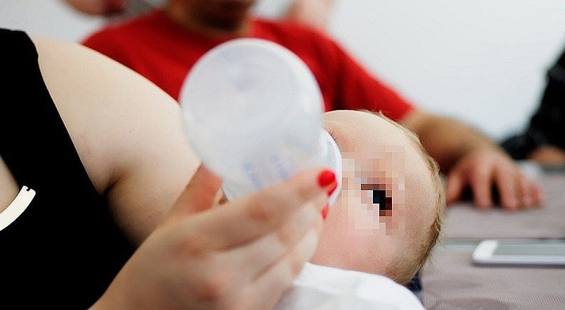 En el primer caso, el bebé fallecido consumió entre el 5 y el 7 de enero leche de la marca Guigoz, indicó Renaud Gaudeul, fiscal de Burdeos. (Foto referencial)