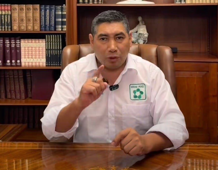Candidato a la presidencia, Charlie Carrasco, del Partido Demócrata Unido Perú. (Foto: Facebook)