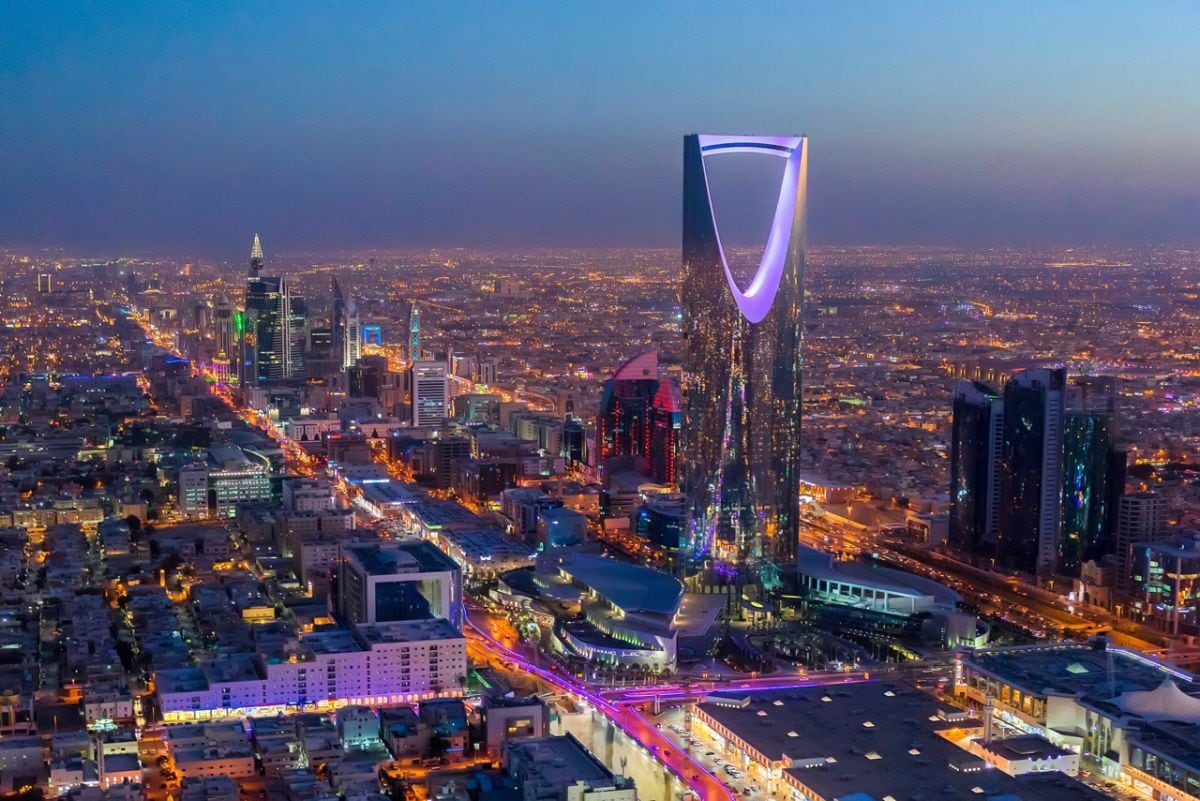 En su Visión 2030, Arabia Saudita, el mayor exportador mundial de petróleo, ha anunciado y desarrollado iniciativas multimillonarias en casi todos los sectores, en especial el turístico, logístico y de transporte, para diversificar su economía, fuertemente dependiente de los ingresos del crudo. (Foto: difusión)
