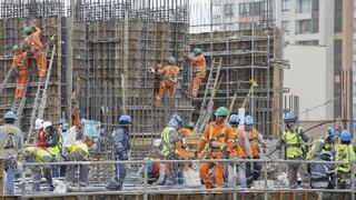 Perú habría crecido 0.90% en abril por caída de construcción, según sondeo de Reuters