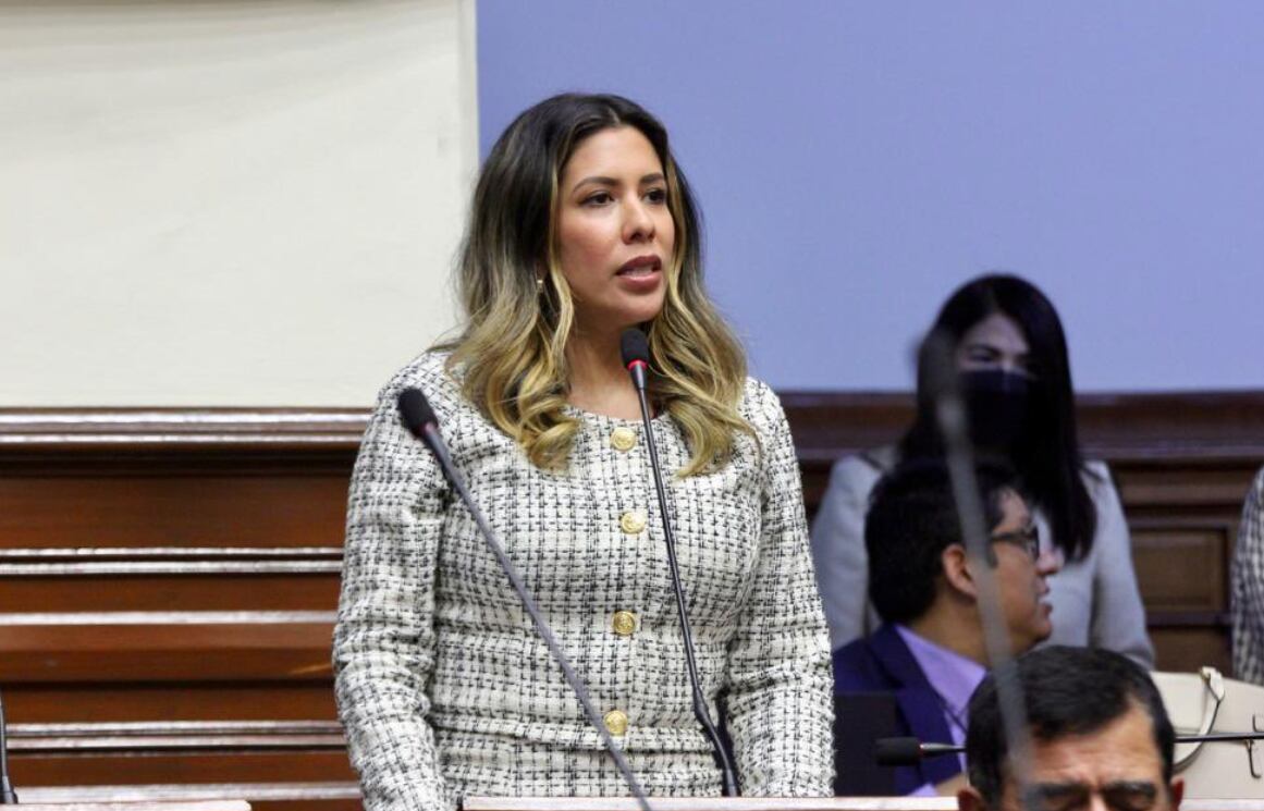 El grupo de trabajo tiene previsto realizar también la audiencia del Expediente 164-2023-2024/CEP-CR, seguido en la denuncia de parte contra la congresista Kira Alcarraz (Podemos Perú), (Foto: Congreso)