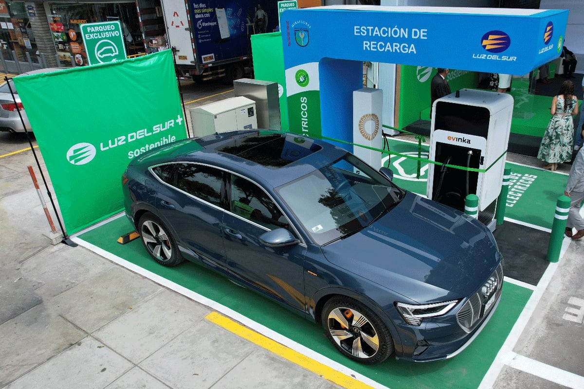 "El Gobierno debe asumir un papel de liderazgo claro y decidido, a través de la implementación de políticas y regulaciones que fomenten la adopción de vehículos eléctricos". Foto: GEC.