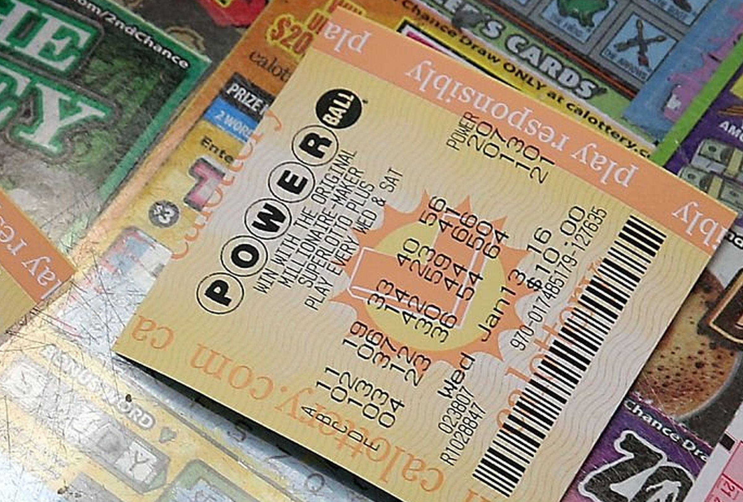 Revisa esta nota para que sepas en qué local en Arizona se adquirió el boleto de Powerball ganador de 150 mil dólares. (Foto: Justin Sullivan / Getty Images)