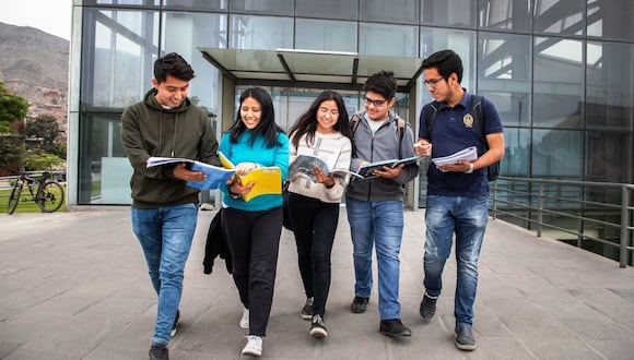 Universitarios podrían obtener título en cualquier universidad licenciada del país.