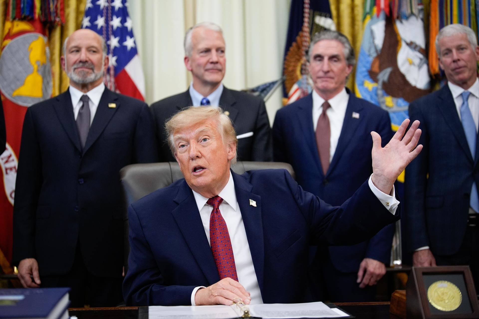 Trump la está llamando la “Fuerza de Superinteligencia”, porque ha intentado cambiar el nombre de la inteligencia artificial a “superinteligencia”. (Foto: EFE))