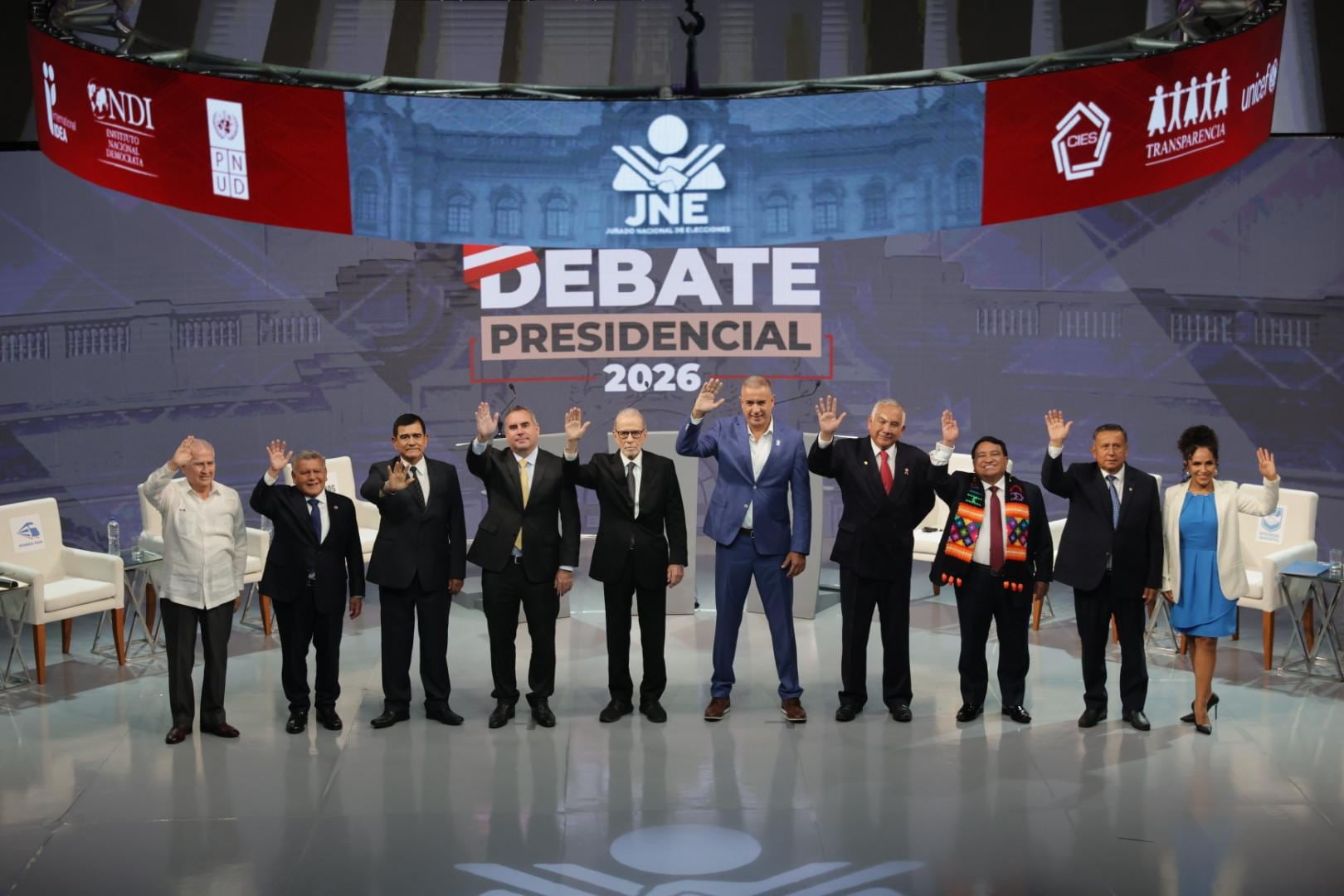 Tal vez hubiera sido mejor darle a cada candidato todo el tiempo que le había sido asignado para exponer sus ideas, en vez de buscar confrontarlos. (Foto: Hugo Pérez / @photo.gec)