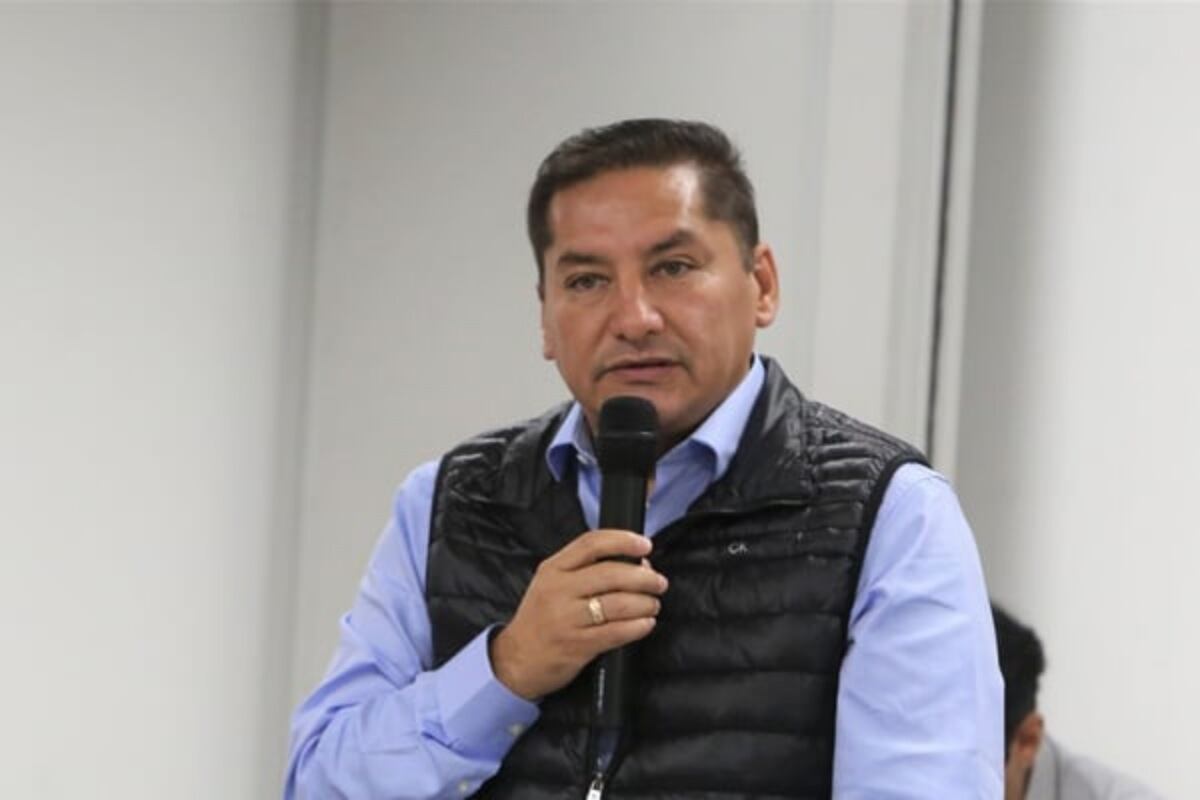 Alcalde Ulises Villegas negó conocer a proveedora de Comas así como a su pareja.