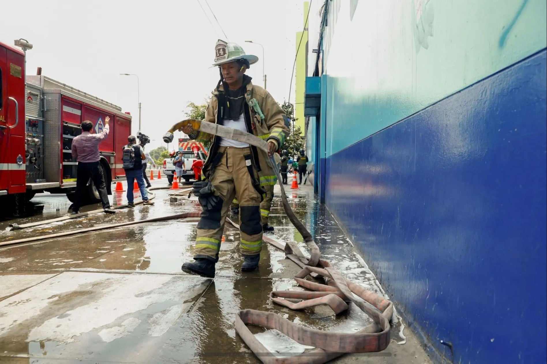 Incendio en Polvos Azules. Foto Andina