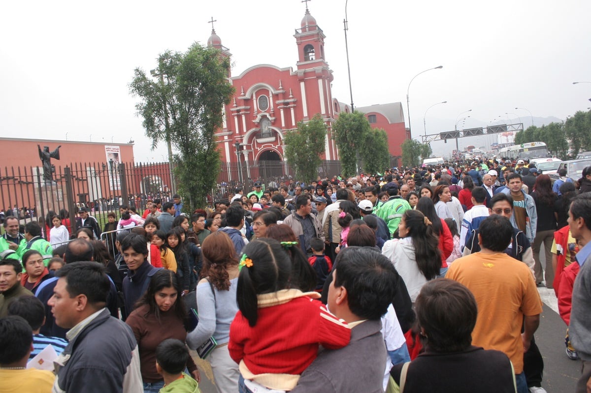 Los escenarios que se pueden presentar para un trabajador el día de Santa Rosa de Lima. (Foto GEC Archivo Histórico)