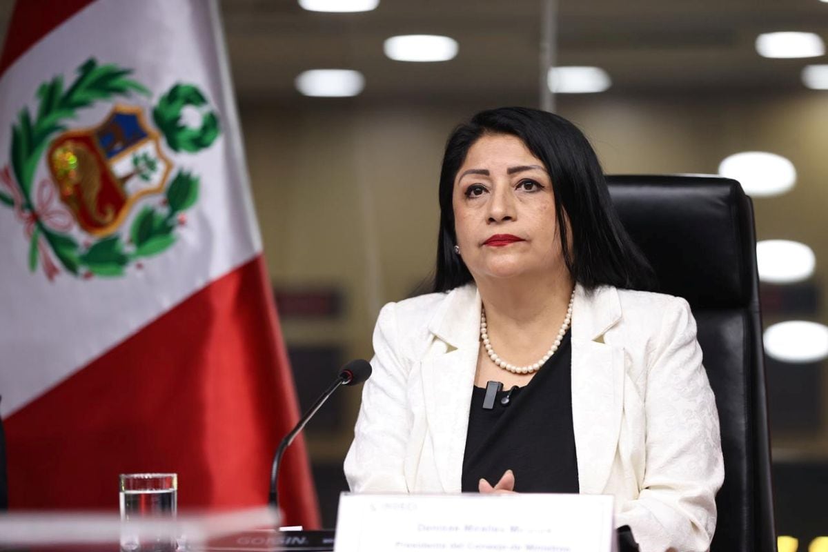 La premier Denisse Miralles exhortó a las bancadas del Congreso a escuchar el plan del Ejecutivo frente a la crisis energética y las lluvias antes de decidir sobre el voto de confianza. Foto: PCM.