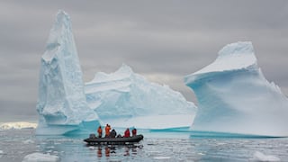 Argentina lanza un programa de control de plásticos con energía nuclear en la Antártida