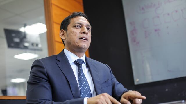 Luis Valdez: “Los peruanos queremos escuchar a la presidenta y a los ministros, no al vocero”