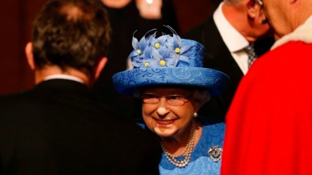¿Es el sombrero de la reina de Inglaterra pro-UE?