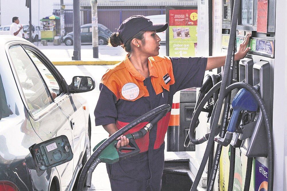 Los combustibles en Perú son más caros que en el mercado internacional