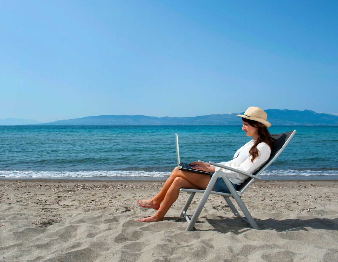 El teletrabajo redistribuye responsabilidades entre empleadores y trabajadores, manteniendo límites claros sobre su ejecución, coinciden expertos. Foto: iStock / referencial