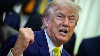 Gobierno de Trump amenaza con revocar la ciudadanía a acusados de fraude migratorio