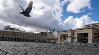 Colombia planea vender nuevos bonos en dólares y recomprar deuda