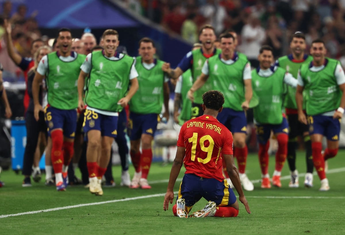 Lamine Yamal celebra el primer gol de su equipo durante el partido de semifinales de la Eurocopa 2024 entre España y Francia el 9 de julio de 2024. (Franck Fife / AFP)
