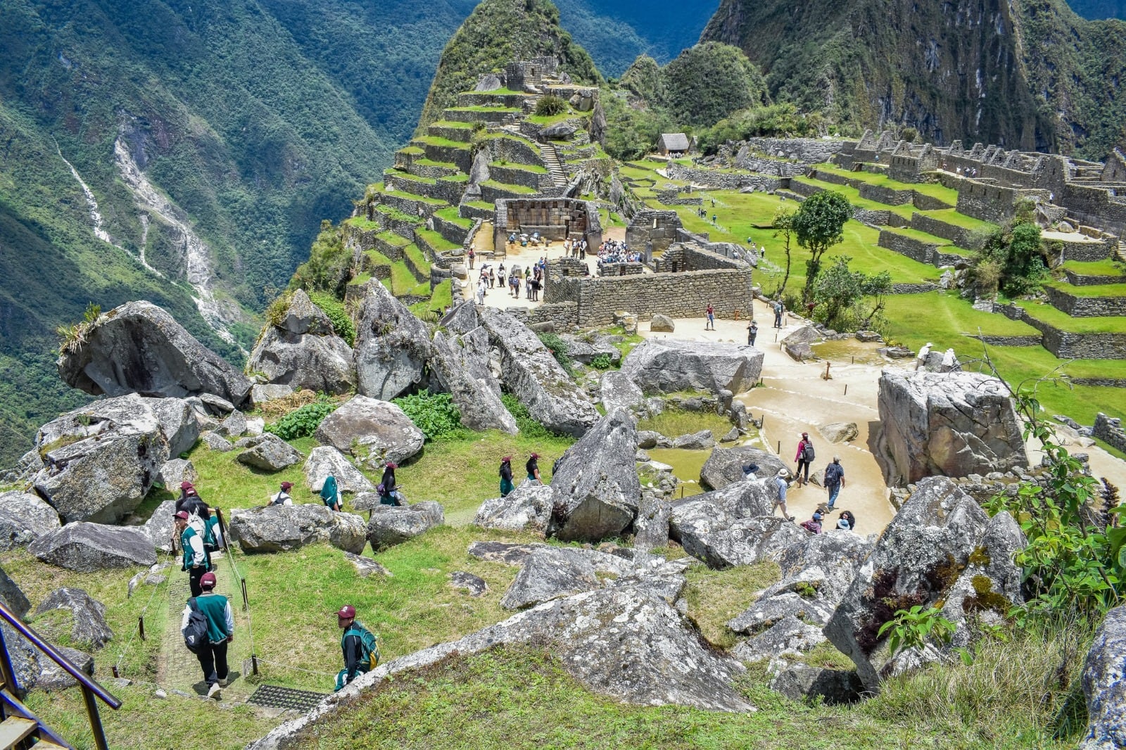 El Ministerio de Comercio Exterior y Turismo señaló que los recursos permitirán mejorar el mantenimiento y la accesibilidad a Machu Picchu.