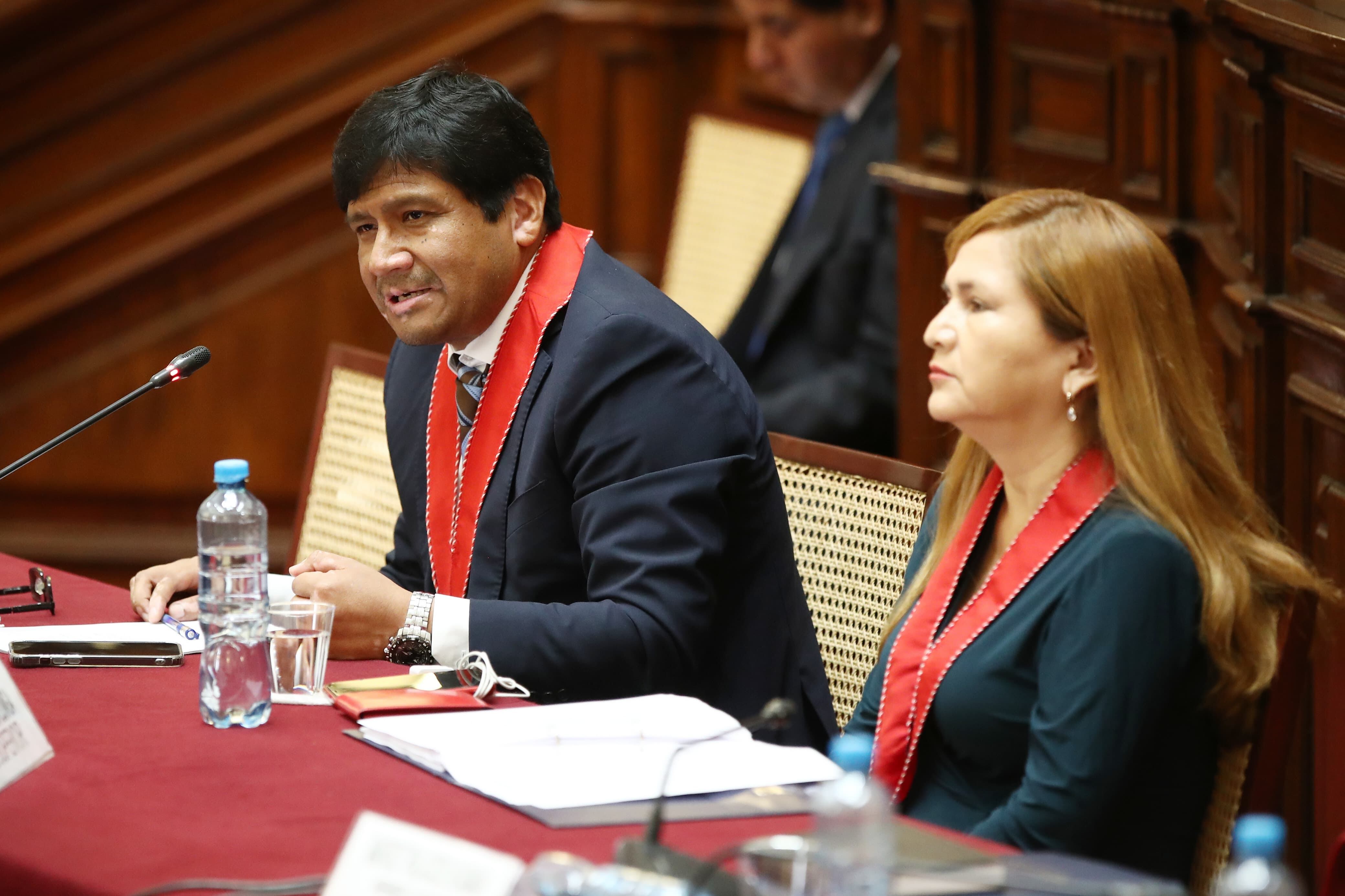 El fiscal supremo adjunto Hernán Mendoza denunció que Dina Boluarte frustró diligencias y no exhibió tres relojes Rolex en el marco de la pesquisa que se sigue en su contra.