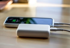 Adiós a llevar varios "power banks": American Airlines endurece las normas para las baterías de litio