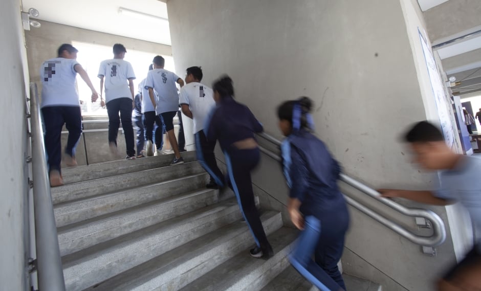 Padres de familia se preparan para el inicio de clases 2026. (Foto: GEC)