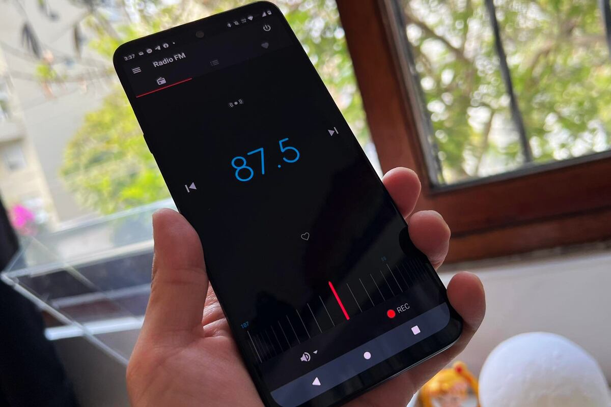 Según AFIN, si bien se reconoce el rol social de la radio, imponer esta condición afectaría el derecho del consumidor a elegir. (Foto: MAG)