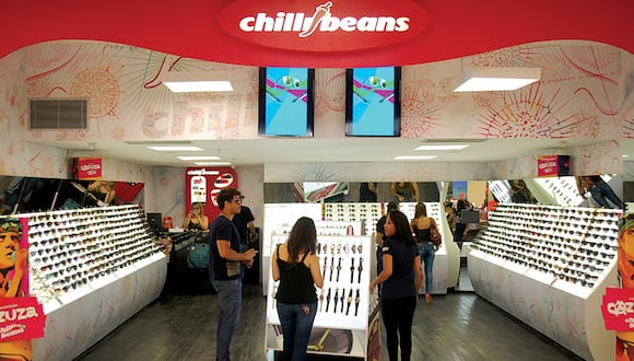 23 de mayo del 2014. Hace 10 años. Chilli Beans mira Lima Norte. La marca tendrá sus primeros córneres en tiendas por departamentos en diciembre, e ingresaría a la zona de Lima norte.