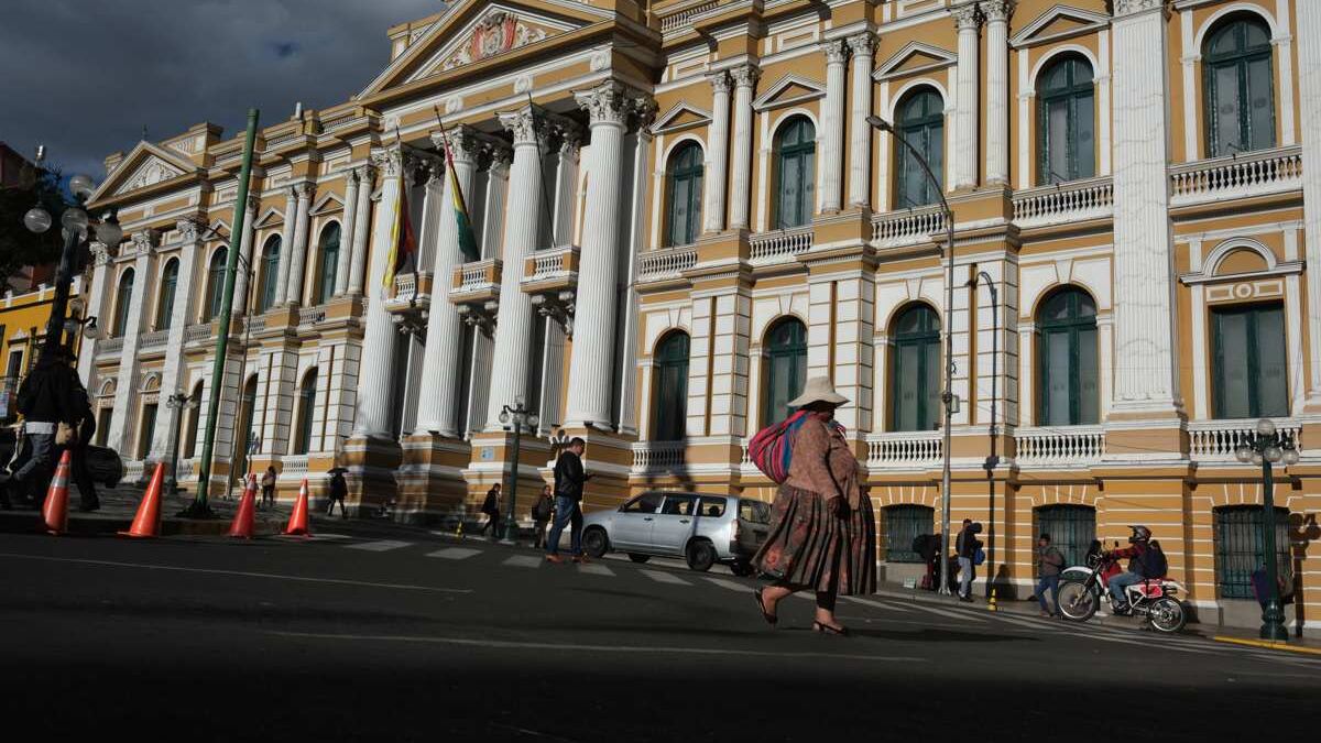 Polémica en Bolivia por proyecto que plantea esterilizar a “mujeres en situación de calle”