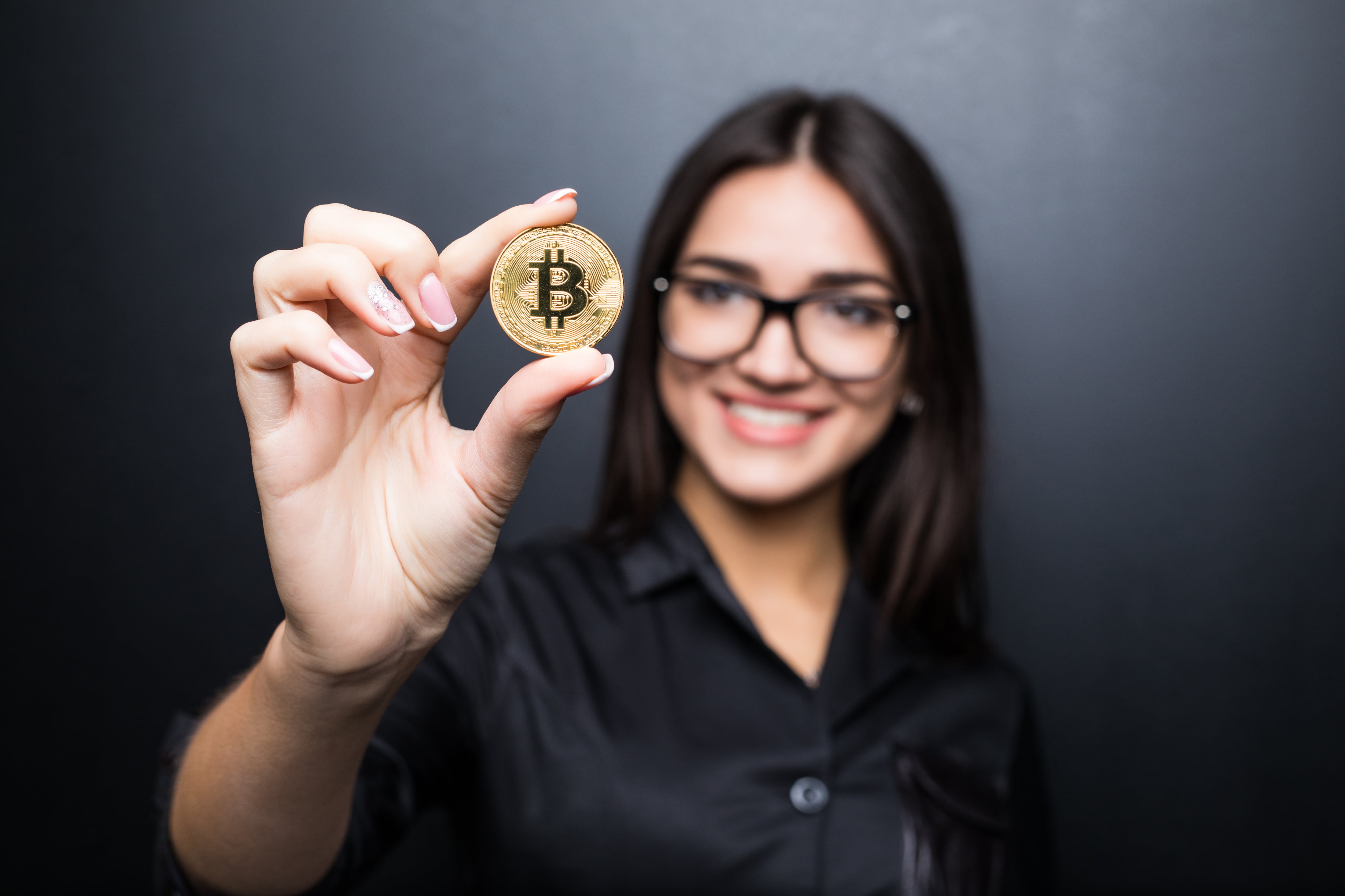 Las criptomonedas son activos digitales que funcionan como un medio de intercambio descentralizado (Foto: Magnific)