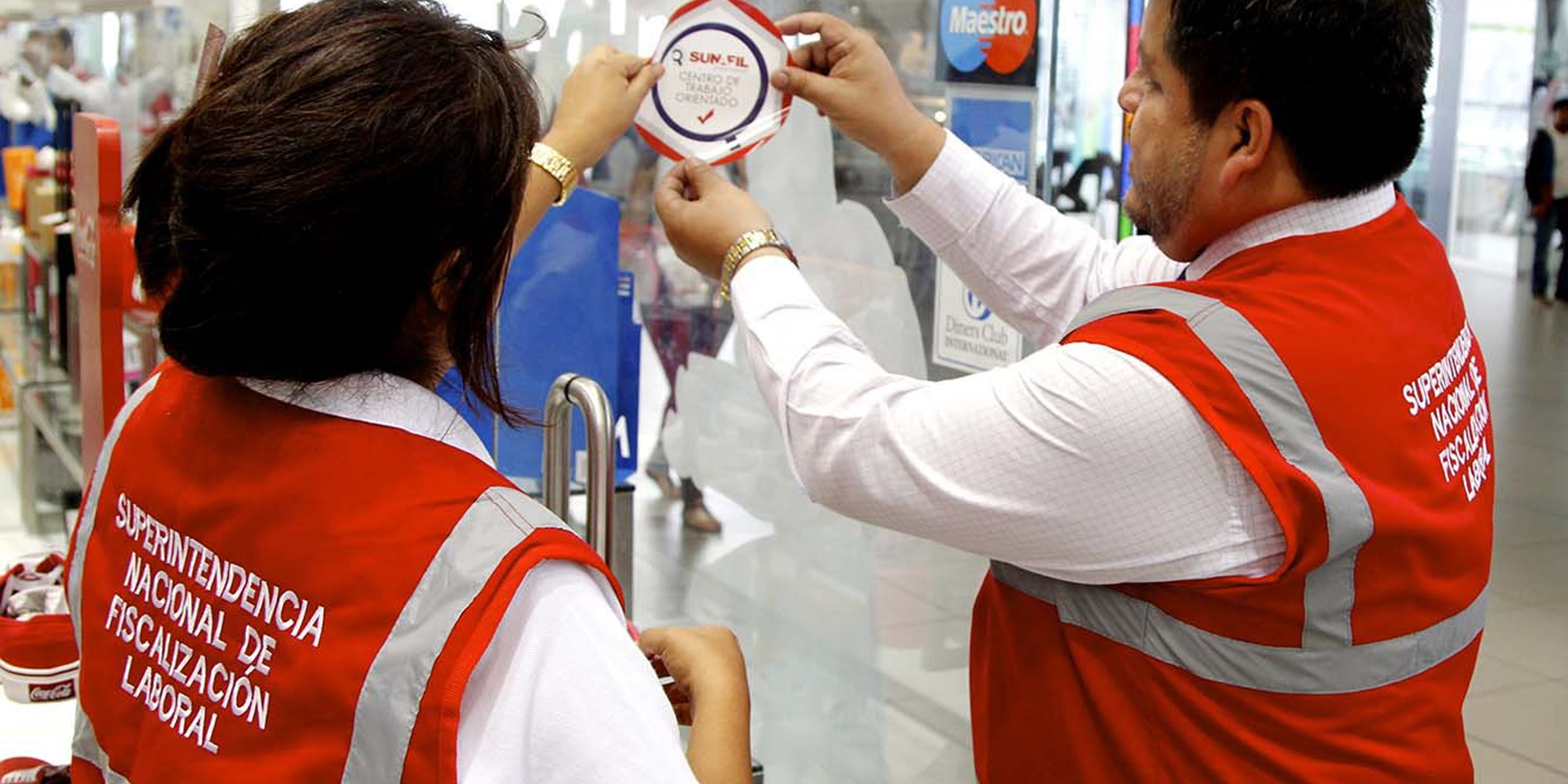 Si bien la legislación general en materia de seguridad y salud en el trabajo se aplica a todos los sectores económicos, existen regulaciones especiales que establecen obligaciones específicas adicionales (Foto: Andina)