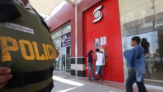 Bancos y empresas que quieran resguardo policial deben contratar seguros de hasta US$ 20,000