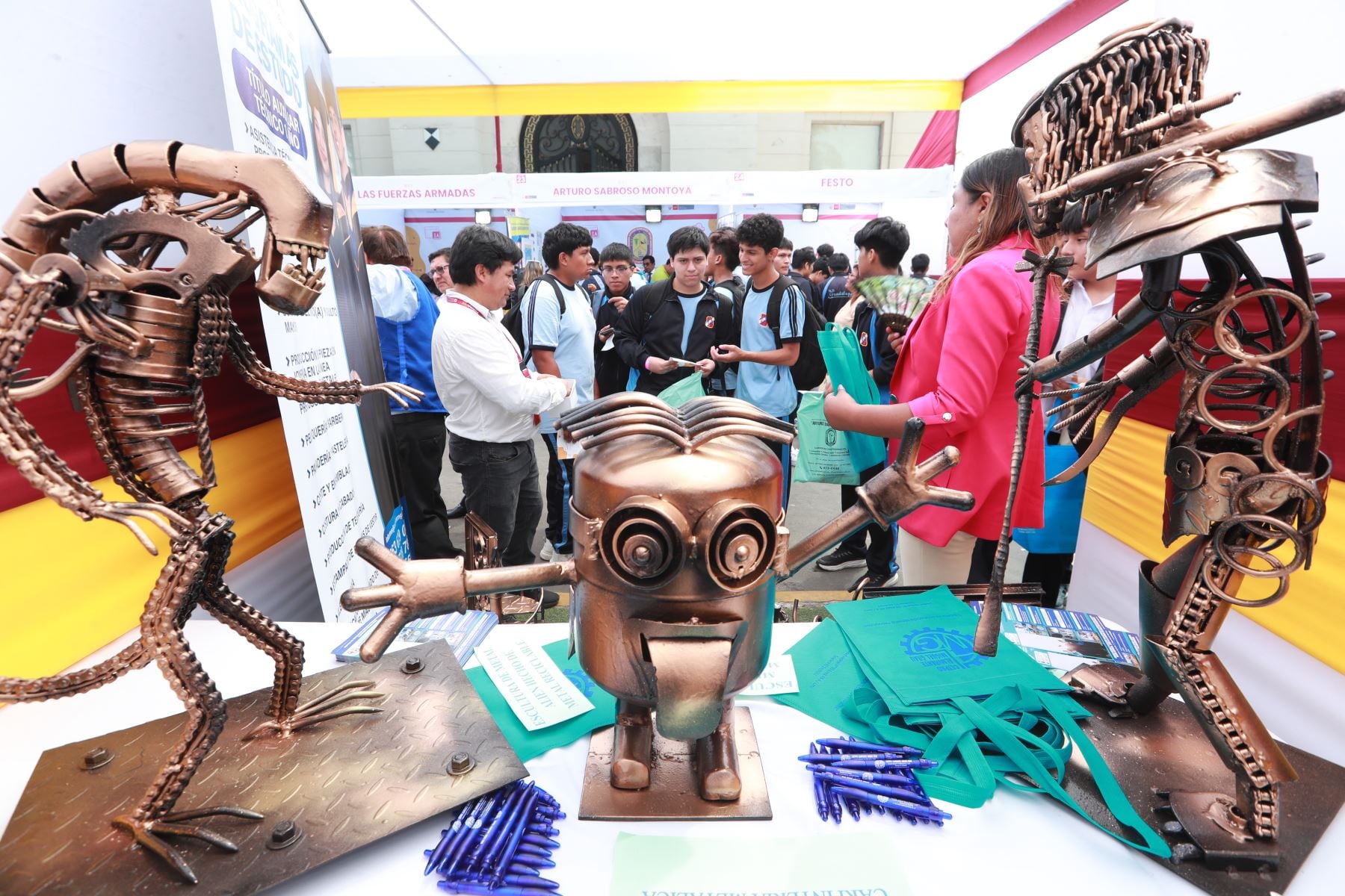Existen más de 600 mil puestos laborales técnicos que no se logran cubrir cada año en Perú