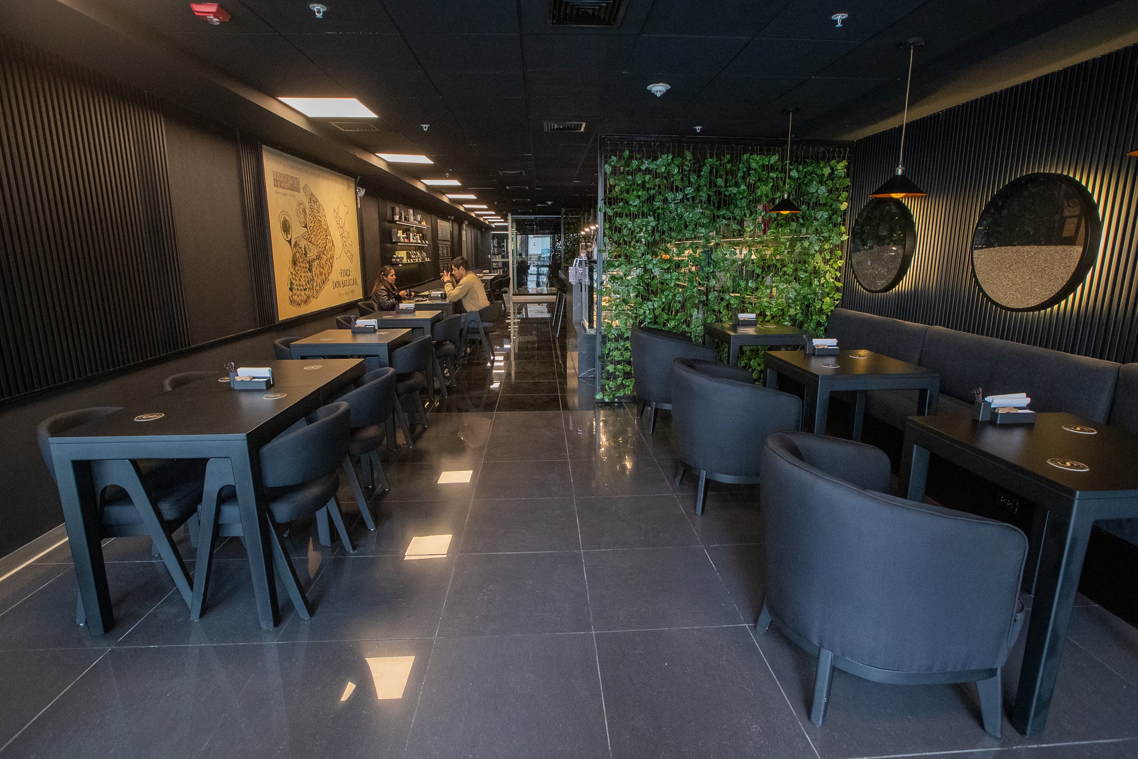 En 2025, Don Salazar tuvo tres aperturas que le permitieron cerrar el año con doce tiendas en total.
Fotos: Fernando Sangama / @photo.gec