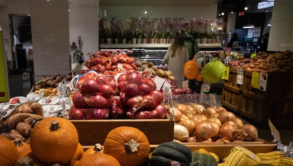 El programa de alimentos te permite comprar frutas, verduras, entre otros productos  (Foto: AFP)
