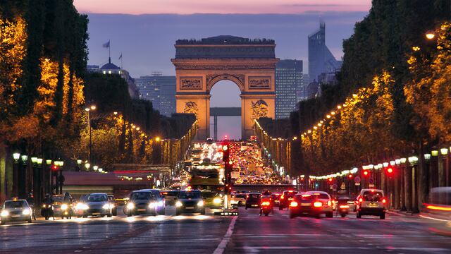 París decide si restringe vehículos SUV, que se venden tanto como contaminan