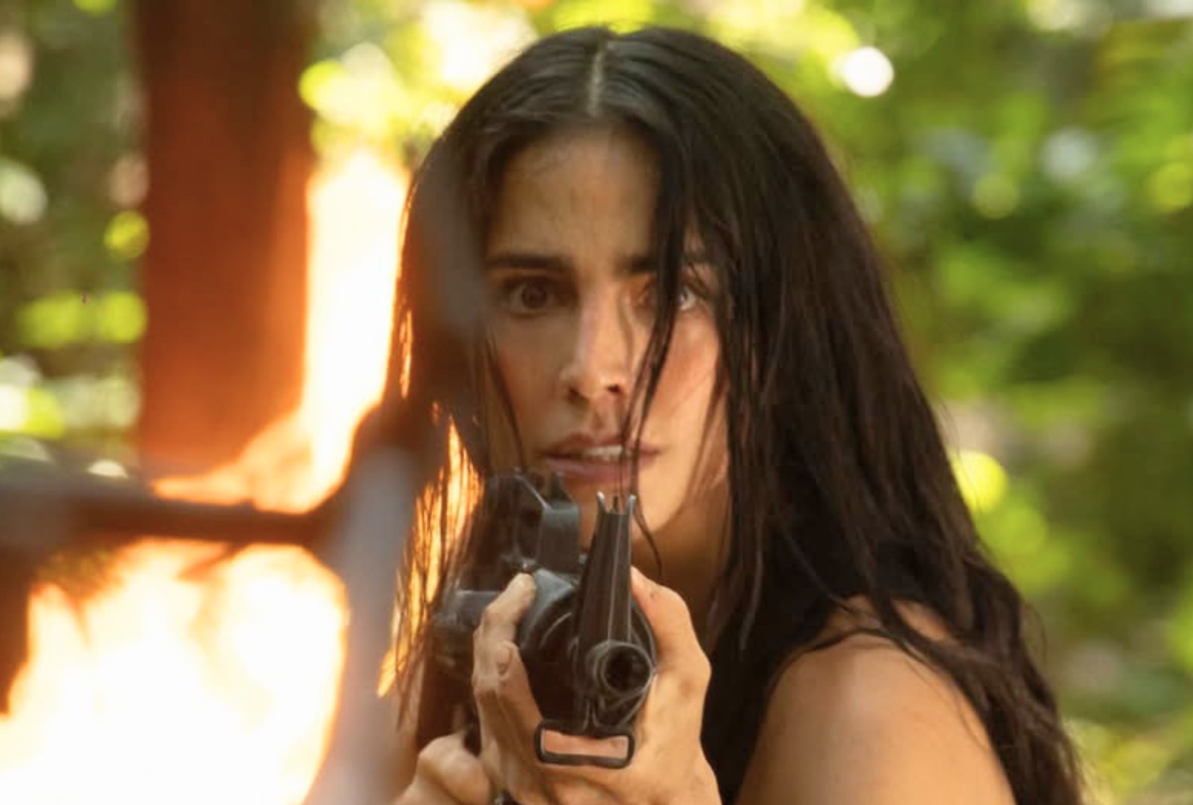 Además de retomar su icónico personaje protagónico, Bárbara de Regil se desempeñó como productora ejecutiva de la temporada 5 de la serie mexicana "Rosario Tijeras" (@barbaraderegil / Instagram)