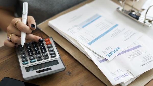 Documentos, formularios y pasos básicos para declarar tus impuestos sin sorpresas en Florida (Foto: Freepik)