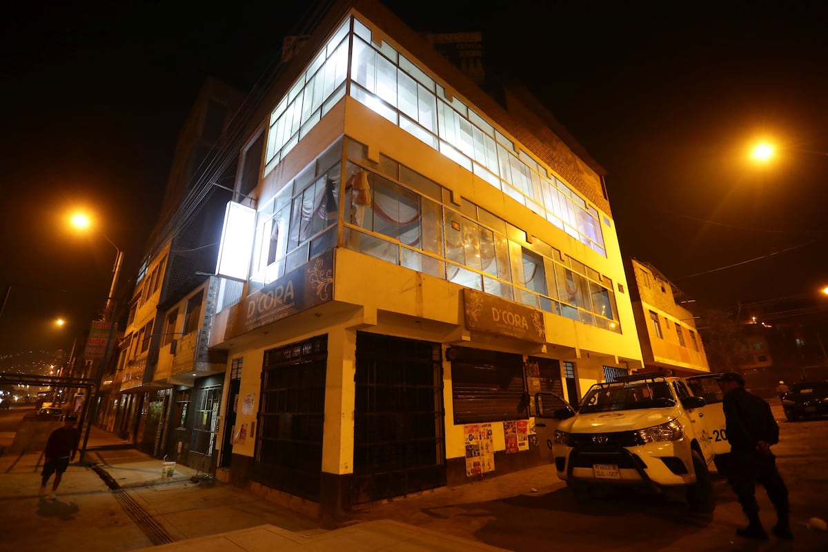 Todos los eventos sociales y espectáculos que se den lugar en dichos distritos se encuentran suspendidos desde las 00:00 horas hasta las 4:00 horas. (GEC)