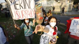 Merino ve como se debilita su apoyo político en Perú entre críticas globales  