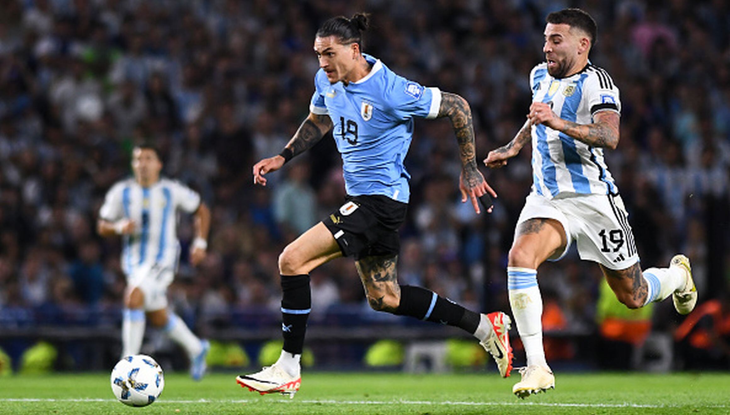 Uruguay vs. Argentina se ven las caras este jueves 20 de marzo por la fecha 13 de las Eliminatorias Sudamericanas 2026. (Foto: Getty Images)