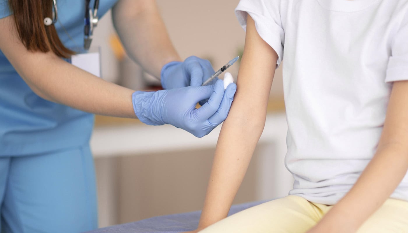 Vacuna contra la influenza. (Foto: Freepik)